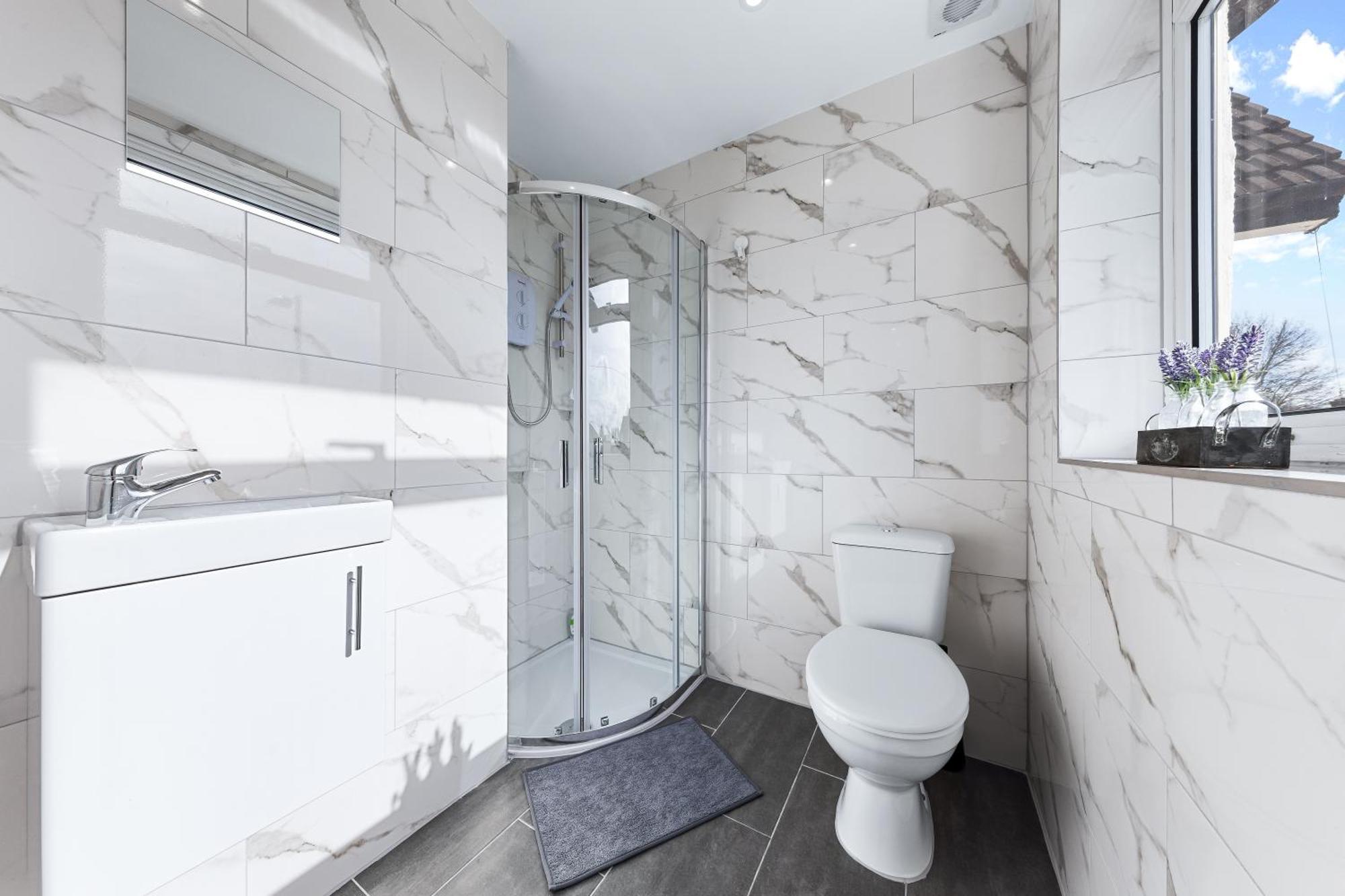 Serviced Ensuite Modern Studio - Sleeps 2 - Near Wembley Stadium - Good Transport Link To Central London - Harrow Ha3 Hatch End Exterior photo